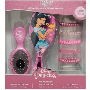 The Wet Brush LIMITED EDITION Disney Princess Jasmin Detangling Accessory Bundle